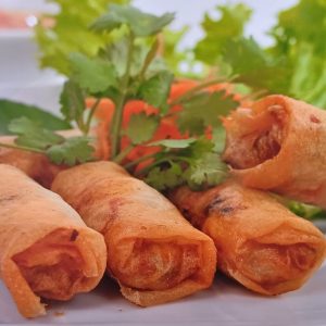 10. Rouleaux de printemps aux légumes (2 grandes pièces)